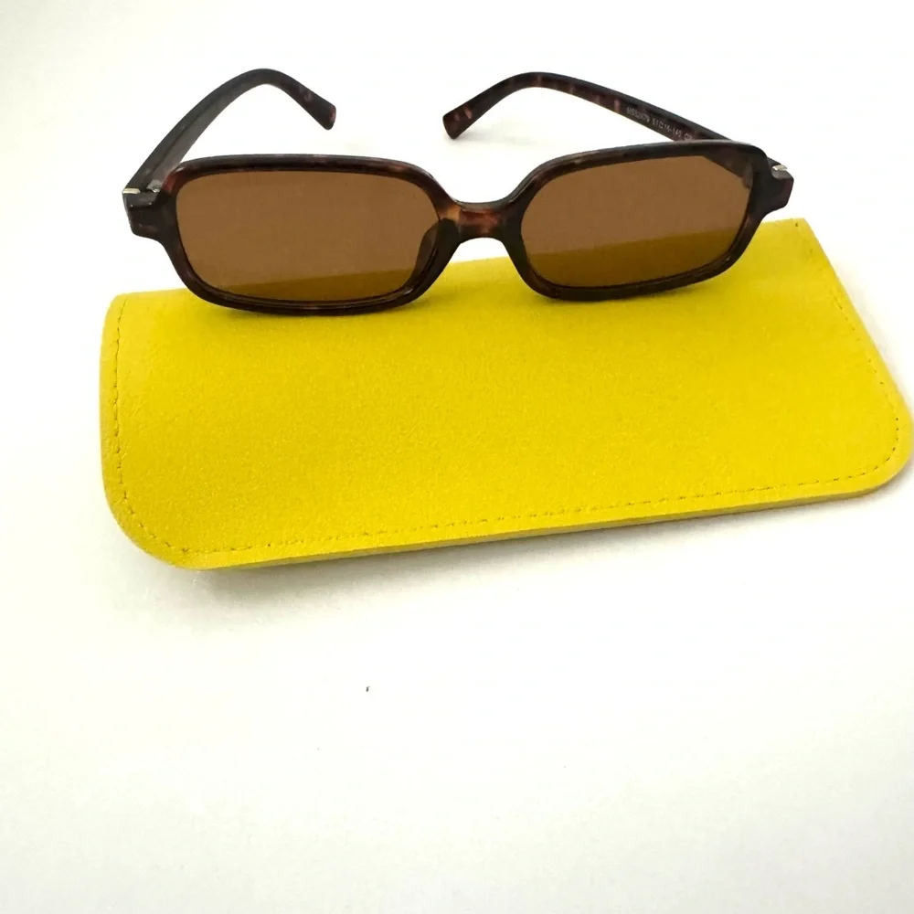 Women Small Narrow Rectangle Sunglasses UV400 Retro 90s with Case